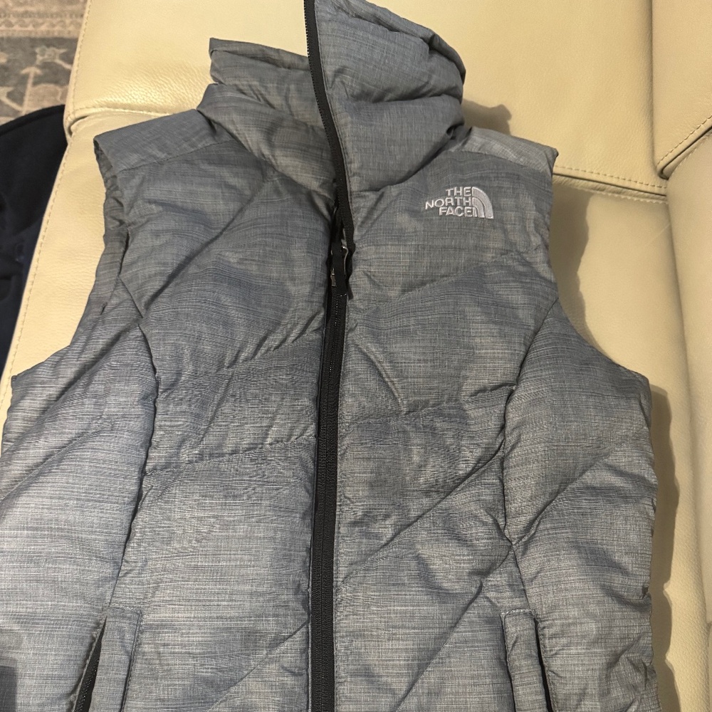 north face XS vest gray 500